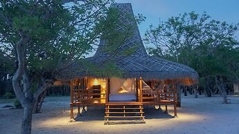 Costa Beach Resort & Club