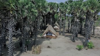 Costa Beach Resort & Club