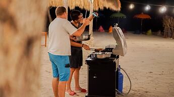 Costa Beach Resort & Club