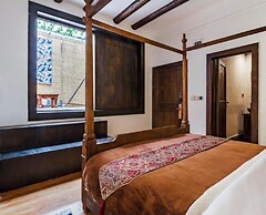 Floral Hotel · Yangqi Space Boutique Inn