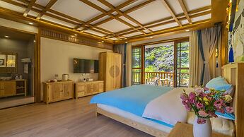 Floral Hotel · Rushuang Courtyard Lijiang