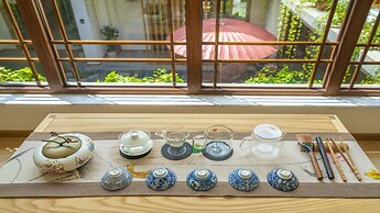 Floral Hotel · Rushuang Courtyard Lijiang