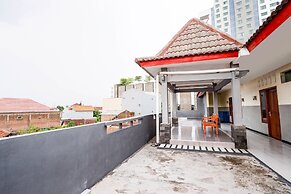 Super OYO 2209 Solo Point Guest House Syariah