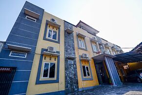 Super OYO 2209 Solo Point Guest House Syariah