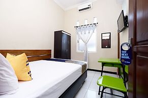 Super OYO 2209 Solo Point Guest House Syariah