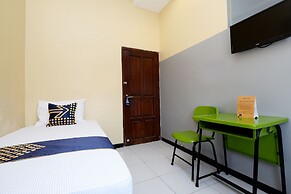 Super OYO 2209 Solo Point Guest House Syariah