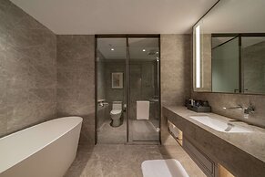 DoubleTree by Hilton Shenzhen Nanshan Hotel & Residences
