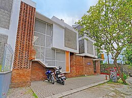 Super OYO 2190 Alamanda 7 Syariah