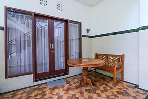 OYO 2143 Leluhur Bali Apartment