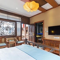 Floral Hotel · He Lu Ju Lijiang