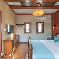 Floral Hotel · He Lu Ju Lijiang