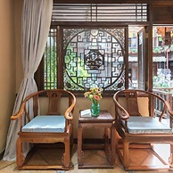 Floral Hotel · He Lu Ju Lijiang