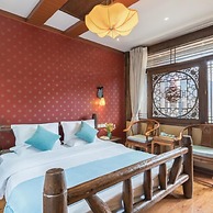 Floral Hotel · He Lu Ju Lijiang