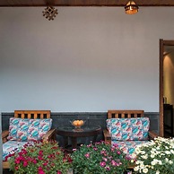 Floral Hotel Limaroonthai shuhe