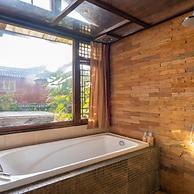 Floral Hotel Limaroonthai shuhe