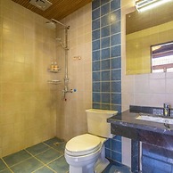 Floral Hotel Limaroonthai shuhe