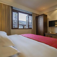 Floral Hotel Limaroonthai shuhe