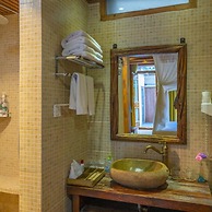 Floral Hotel Sen Du Lijiang