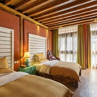 Floral Hotel Sen Du Lijiang