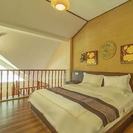 Floral Hotel Roaring Elephant