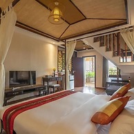 Floral Hotel Roaring Elephant