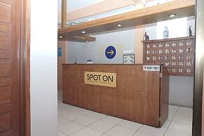 OYO 2200 Hotel Gunung Sari