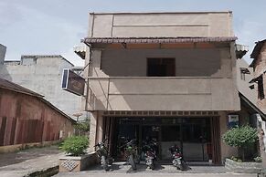 OYO 2200 Hotel Gunung Sari