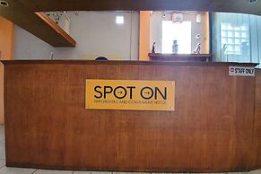 OYO 2200 Hotel Gunung Sari