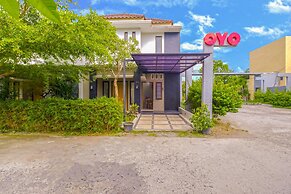 OYO 2284 Grand Villa Meninting