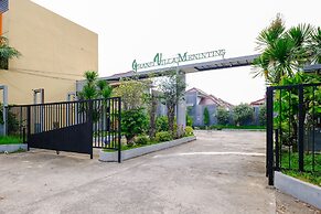 OYO 2284 Grand Villa Meninting