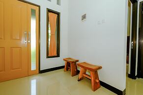 OYO 2284 Grand Villa Meninting