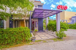 OYO 2284 Grand Villa Meninting