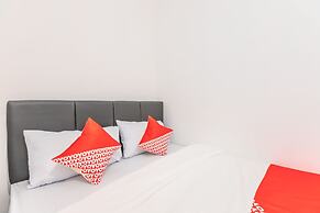 Super OYO 2223 J&b Room Utan Kayu