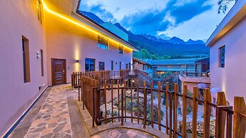 Floral Hotel Yun Shui Snow Mountain