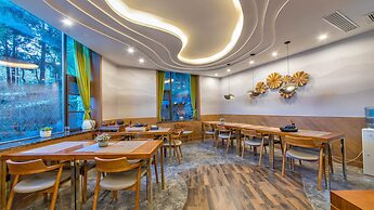 Floral Hotel Yun Shui Snow Mountain