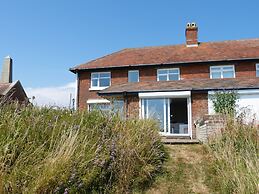 7 Coastguard Cottages