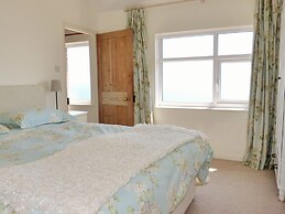 7 Coastguard Cottages