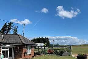 Queen Bower Farm Lodge