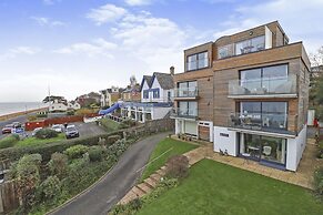 Seafront Quay West Apartments