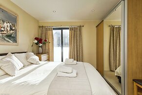 Seafront Quay West Apartments