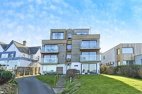 Seafront Quay West Apartments