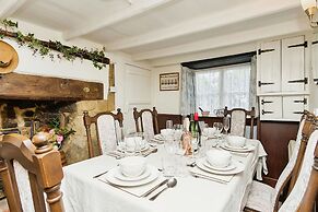 Ye Olde Cottage