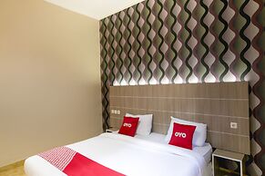 Super OYO 2320 Hotel Charvita