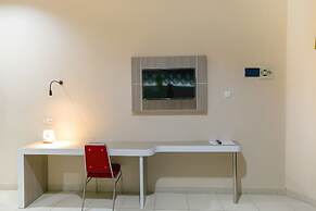 Super OYO 2320 Hotel Charvita