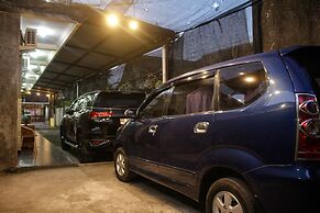 Super OYO Capital O 2258 Santana Syariah Guest House