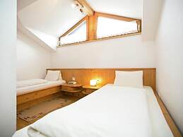 Wonderful Holiday Home With Mountain Views
