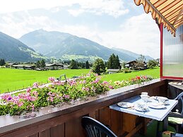 Spacious Apartment in Stuhlfelden near Ski Area