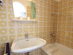 Spacious Apartment near Ski Trail in Maishofen