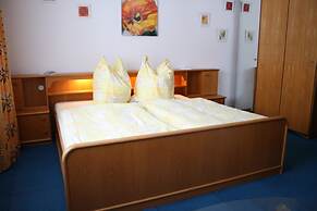Apartment With Garden, Garden Furniture, BBQ