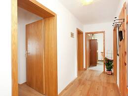 Apartment With Balcony in Hart im Zillertaler